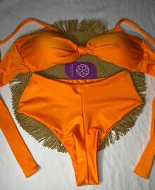 Trilobal Sport Bikini Set With Knot Top And Hot Pant Bottoms – Comfort And Style For Summer - 查看 2