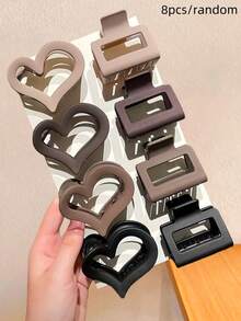 8件套心形发夹套装 - 适合女孩和女士，实用棕色调，饰有心形和方形图案，小巧精致。可用于夹刘海、打造半扎发造型或作为发饰。是2026年新年或情人节的理想礼物。女士爪夹，优雅发夹