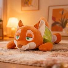 Miniso 疯狂动物城系列尼克躺卧姿势16号毛绒玩偶，柔软短毛绒材质，疯狂动物城狐狸造型，树叶图案服装装饰，适合家居摆件/靠垫/桌面摆件，可爱中等尺寸毛绒玩偶（1个） - 彩色 - 查看 2