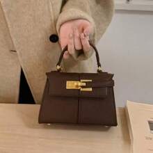 Moderne Mode Damen Handtasche mit dekorativem Schultergurt, minimalistischer goldener Metalldekor Umhängetasche, neue Herbst/Winter Kaffeefarbe, verstellbarer & abnehmbarer Riemen Umhängetasche, geeignet für College-Studenten Alltagseinkäufe - Kaffeebraun - Übersicht 2