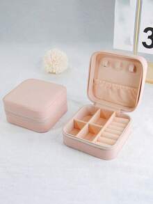 这款高端三层大容量首饰收纳盒采用奢华PU皮革制成，抽屉式设计，功能齐全，可上锁，是展示和收纳项链、耳环、手镯、戒指、手表等首饰的理想之选。它不仅是完美的首饰整理盒，也是节日礼物、女士礼物和情人节礼物的绝佳选择。