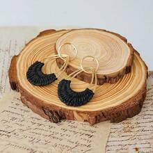 Raffia Hoop Earrings For Women Fun Boho Summer Beach Earrings Lightweight Handmade Straw Wicker Rattan Dangle Earrings Statement Geometric Round Drop Earrings - 黑色淚滴 - 查看 6