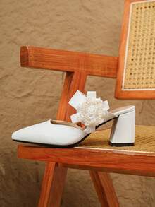 Sapatos de salto grosso com bico fino e tamanhos grandes, versáteis para ocasiões casuais e festas. - Branco - Ver 5