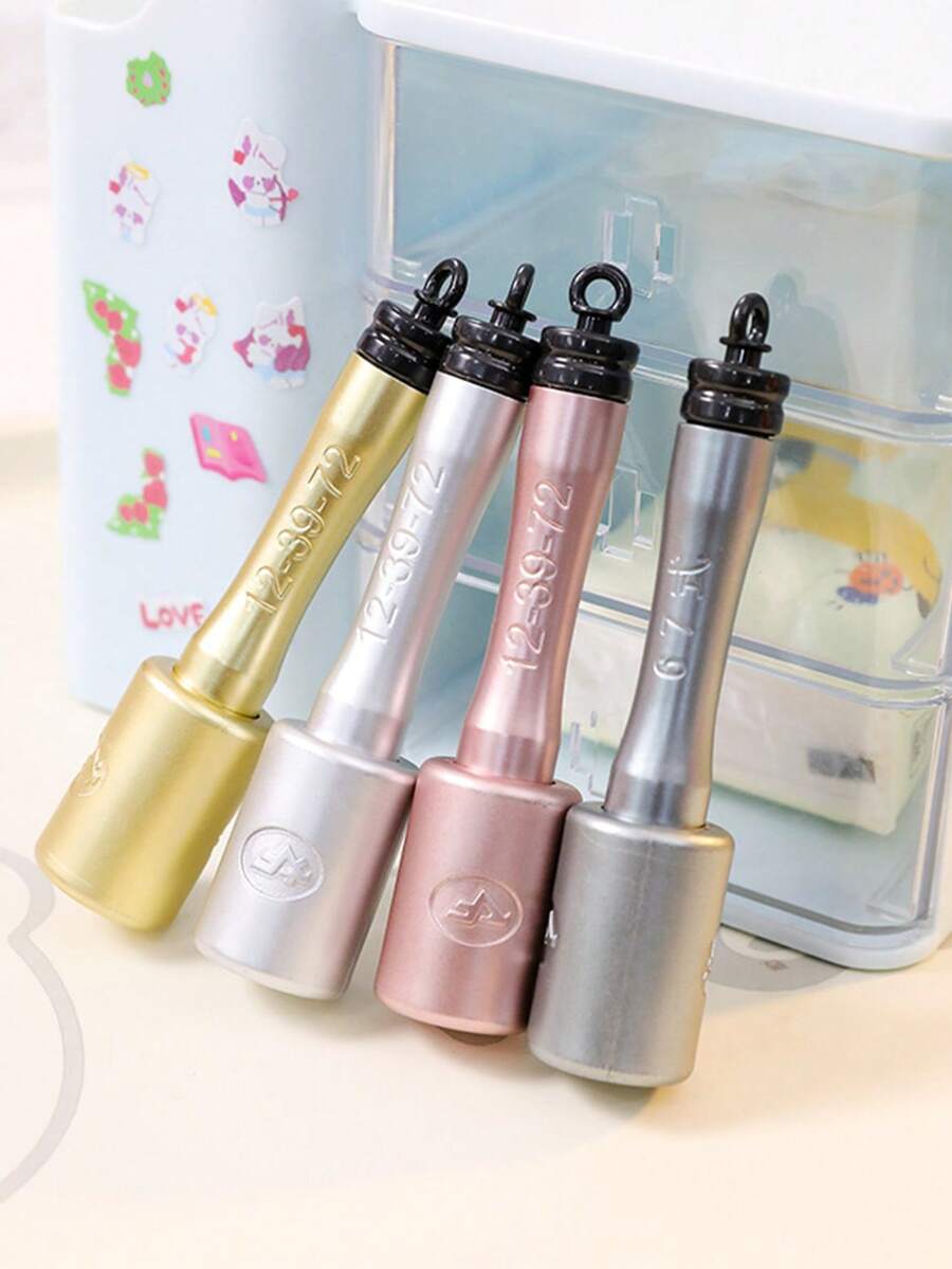 1/4支装创意文具手榴弹造型中性笔，CS中性笔，武器手榴弹造型中性笔，玩具笔，可用作趣味礼物、生日礼物、课堂奖励、返校礼物。（表面有轻微划痕，介意者请勿购买）