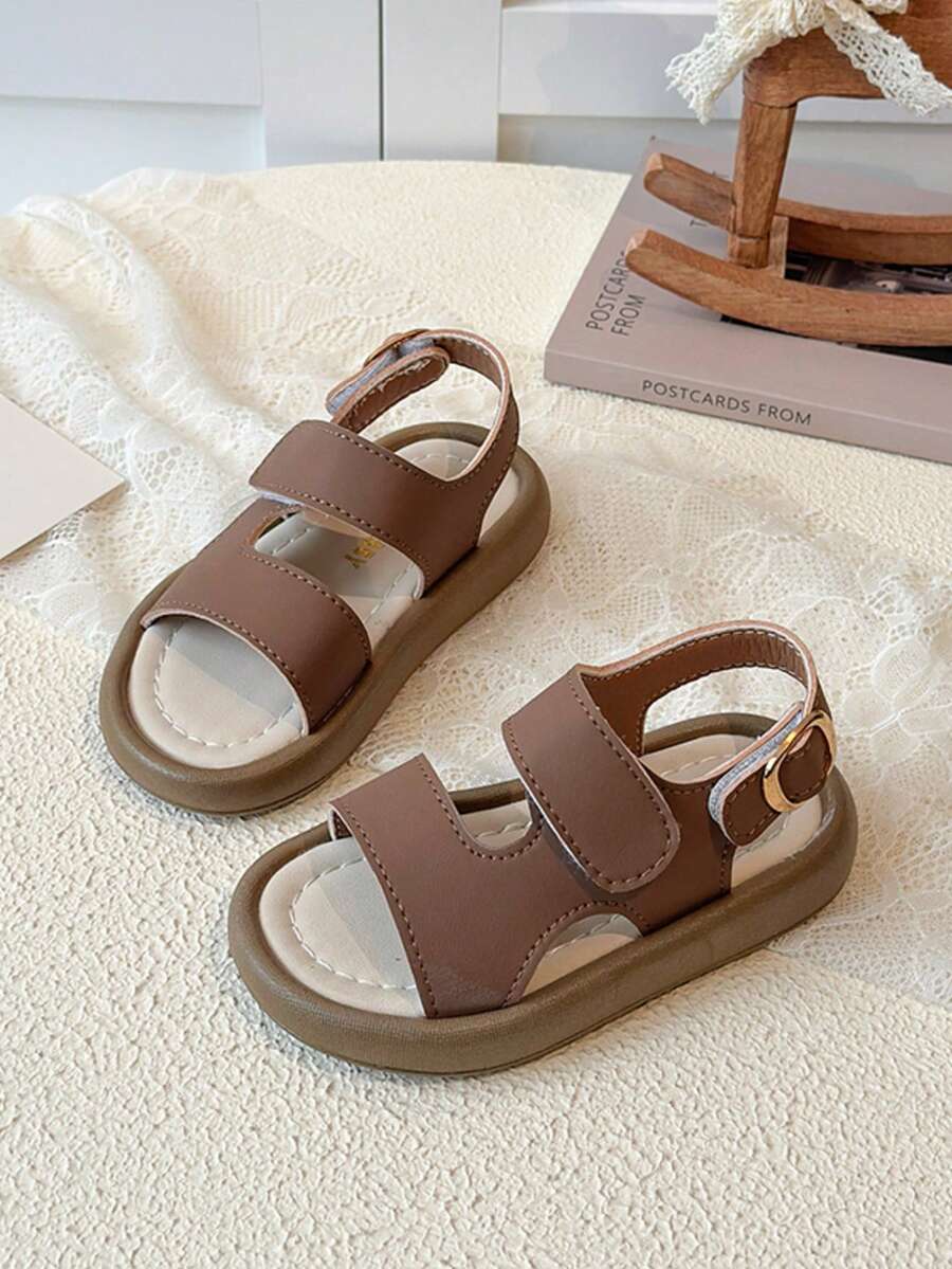 1双儿童/幼儿魔术贴沙滩凉鞋，舒适百搭的平底拖鞋 - 棕色 - 查看 1