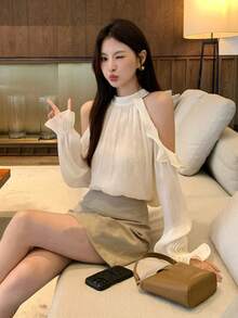 女士优雅蕾丝边露肩荷叶边设计上衣 - 杏色 - 查看 2