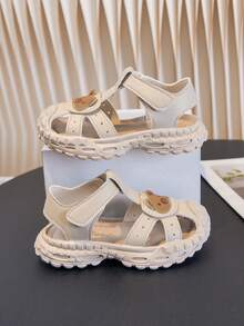 Summer Fashionable And Versatile Children's Sports Sandals. Safety Protection Guaranteed: Closed-Toe Design Protects Little Toes From Bumps And Injuries, Allowing Carefree Running. Adorable Appearance: Soft And Cute Bear Decorations On The Upper, Sure To Captivate Young Kids. - Khaki - View 2