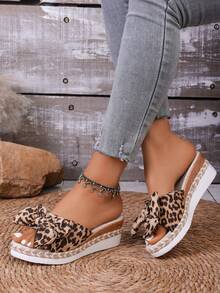 女士蝴蝶装饰豹纹露趾穆勒鞋，休闲日常穿搭，夏季豹纹编织厚底凉鞋 - 卡其色 - 查看 2