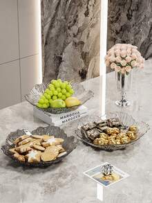 1pc Transparent Thick Shatterproof PET Flower Shaped Tray, Glacier Pattern, Suitable For Food, Cake, Salad, Fruit, Sushi, Beverage, Steak, Pizza, Cereal Textured Matte Finish Serving Platter For Cafe, Home, Dessert, Tea, Bread, Snack And Cup - Grey - View 5