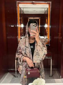 Hafizah 优雅长袖女式长款罩衫，花卉印花梭织面料，略带弹性，适合度假春季穿着 - 棕色 - 查看 6