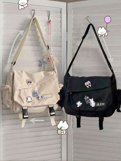 1个街头休闲大容量单肩斜挎包，复古通勤斜挎包，休闲百搭单肩包（带4个徽章），原宿风通勤包，适合男士街头时尚