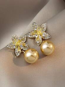 Andkiss 水钻花朵耳钉 情人节、妈妈、母亲、母亲节、礼物 - 香檳色 - 查看 2