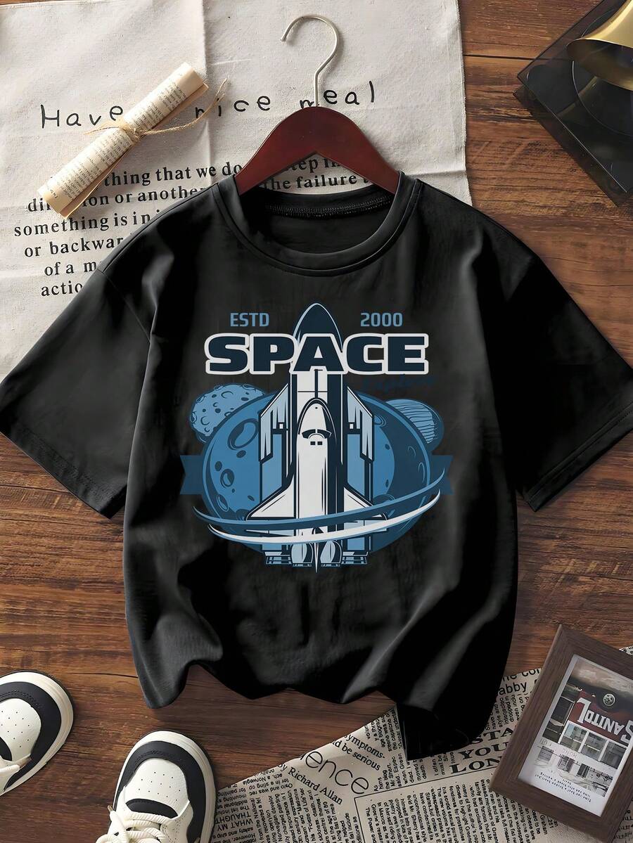 T-shirt a maniche corte da donna, casual, girocollo, con stampa grafica di navetta spaziale, ispirata agli astronauti, stile retrò ESTD 2000, vestibilità morbida, casual, adatta per l'estate e lo streetwear - Bianco - Visualizzare 1
