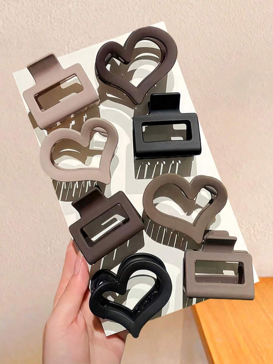 8件套心形发夹套装 - 适合女孩和女士，实用棕色调，饰有心形和方形图案，小巧精致。可用于夹刘海、打造半扎发造型或作为发饰。是2026年新年或情人节的理想礼物。女士爪夹，优雅发夹