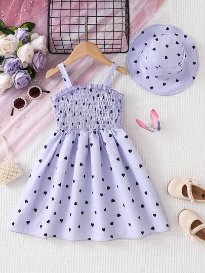 两件套女童爱心印花露肩吊带连衣裙及配套紫色帽子，时尚、活力、优雅、可爱，适合户外、旅行、度假，百搭，亲肤儿童服装
