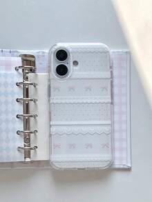 这款手机壳饰有粉色蝴蝶结，采用丝印工艺，时尚可爱，兼具个性化防摔保护功能，适用于 17/17 Pro Max、 16 Pro Max、 15 Pro、 14、 13/12/11 等机型，是送给家人、朋友、姐妹或女友的理想圣诞礼物。