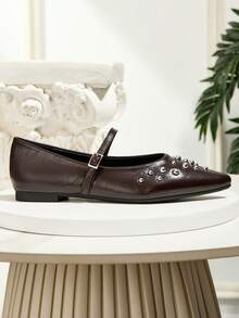 Mẫu giày mới năm 2025: Giày mũi nhọn đính đinh tán, giày casual phối màu khoét rỗng thời trang dành cho nữ, đa năng cho mọi mùa trong năm. - Cà phê nâu - Xem 6