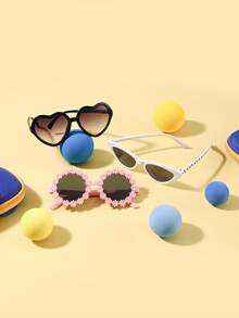 1 Set 3PCS Boy's And Girl's 3-8Y Polycarbonate Cat Eye Heart-Shaped Frame Cute Vers Fashion Glasses, Outdoor Travel Sun Protection Festival Party Outfit, With Glasses Case - Multicolor - View 4