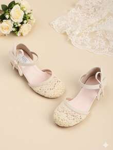 1双时尚蕾丝高跟鞋，适合大码女孩/女童，舒适日常鞋，适合女学生，也适合表演、芭蕾舞、婚礼、派对、圣诞公主鞋