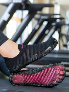 TOLLN 1 Pair Of Women's Indoor Gym Treadmill-Specific Anti-Slip Soft Sole Fully Breathable Fitness Training Shoes - Black - View 3