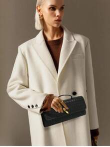 This Women's Vintage Woven Textured Handbag In Angolan Red Features A Retro Flap Design And Large Capacity. It's A Clutch, Tote, Or Shoulder Bag Suitable For Evening Wear, Everyday Occasions, And Parties. Perfect For Pairing With Festive Party Dresses, Evening Gowns, And Sequined Dresses, It's Ideal For Parties, Weddings, Dances, Banquets, And Other Events. - 黑色 - 查看 5