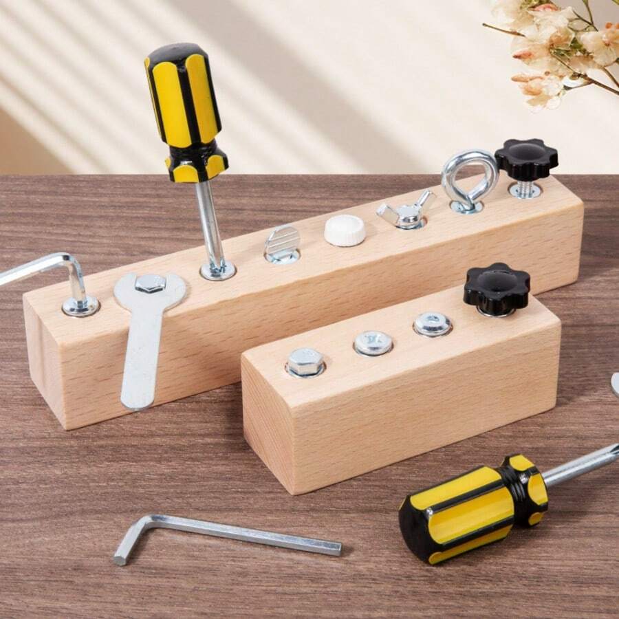 儿童日常生活益智玩具 拧螺丝玩具，儿童手眼协调木制玩具