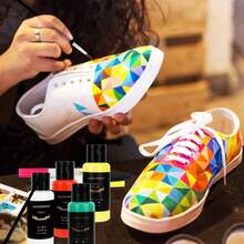 12/24 Farben Stoffmalfarben Set, inklusive 6 Pinsel, 1 Palette, permanente 3D Textilfarbe für Kleidung, Schuhe, Leinwand und mehr, 14/26 Farben erhältlich, 30ml/1,01oz pro Flasche - Einzelstück - Übersicht 3