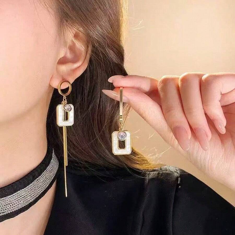 Asymmetrical Drip Oil Square Pendant Earrings For Women, Personalized Versatile Tassel Earrings For Daily, Party, And Gathering - Earrings - View 1
