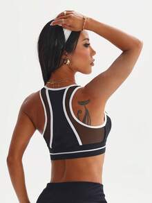 Women's Black Removable Padded Mesh Patchwork Round Neck Sports Knit Bra - Black - View 2