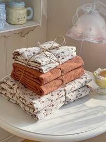 棕色碎花床上用品套装，甜美复古碎花图案，优雅麦穗纹样，棕色拉链式被套，包含1个被套、1个床单和2个枕套，100%涤纶，触感柔软，可机洗 - 摩卡棕 - 查看 4