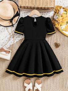 Girls Classic Vintage Dress, Black Short Sleeve Dress With Gold Trim Ribbon Trim + Pearl Buttons + Bow Hem Decor, Luxury Lady-Like Style Suitable For Birthday Party, Piano Recital, Crisp Fabric With Exquisite Details, High-End Look For Girls To Attend Formal Occasions And Photo Shoots - Black - View 2