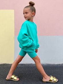 1双金色镂空女童鞋，仿皮凉鞋，防滑平底镂空设计，时尚简约风格，适合夏季外出和居家穿着，热门网红款，好评如潮，时尚设计，柔软鞋底，不磨脚，理想的儿童凉鞋礼物 - 金色 - 查看 11