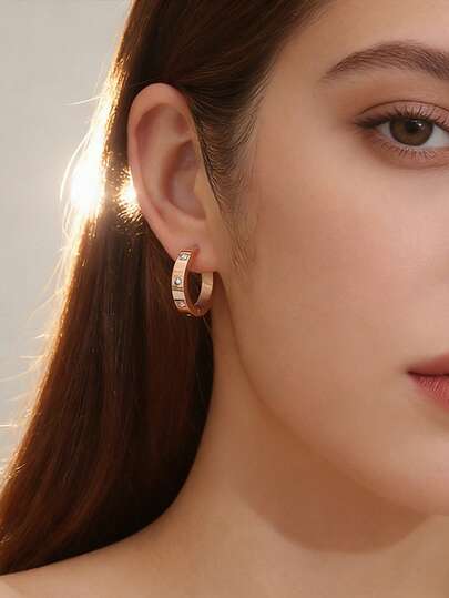 JOJELOO Pendientes de aro minimalistas chapados en oro de 18K - Diseño rectangular liso con decoración de cristal brillante, joyería moderna con moda transfronteriza, adecuada para un aspecto elegante diario, oficina chic y look casual superpuesto