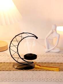 1Pc/Set Star And Moon Hollow Metal Candle Holder. The Candle Holder Is Made Of Metal Wire And A Metal Base. Its Style Is Minimalist And Modern, Featuring A Crescent-Shaped Hollow Frame And A Round Base, With Intricate Interwoven Hollow Details And A Small Candle Tray. It Is Suitable For Modern Minimalist Home Spaces - Multicolor - View 9