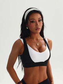 Women's Fashion Black & White Removable Padded Criss-Cross Back Sports Knit Bra - Black and White - View 6