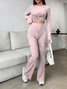 A Fitted Top And Trousers Set, Made From Lightweight Fabric, Perfect For Spring And Summer. - 淺粉色 - 查看 2