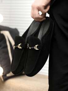 2026 Spring/Summer New Men's Suede Loafers, Solid Color Breathable Slip-On Driving Shoes, Metal Buckle Decor, Rubber Anti-Slip Sole, Suitable For Commuting, Dating, And Strolling - Black - View 4