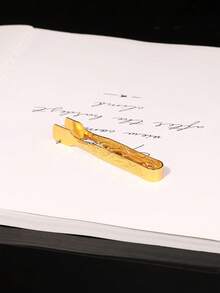 1Pc/Set Double-Arched Woven Star And Moon Metal Candlestick. Made Primarily From Metal Wire, This Candlestick Features A Minimalist Modern Design. Its Shape Is A Double-Layered Interwoven Crescent-Shaped Hollow Lattice Frame, Paired With A Circular Base, With Small Candle Trays Embedded In The Details - Multicolor - View 15