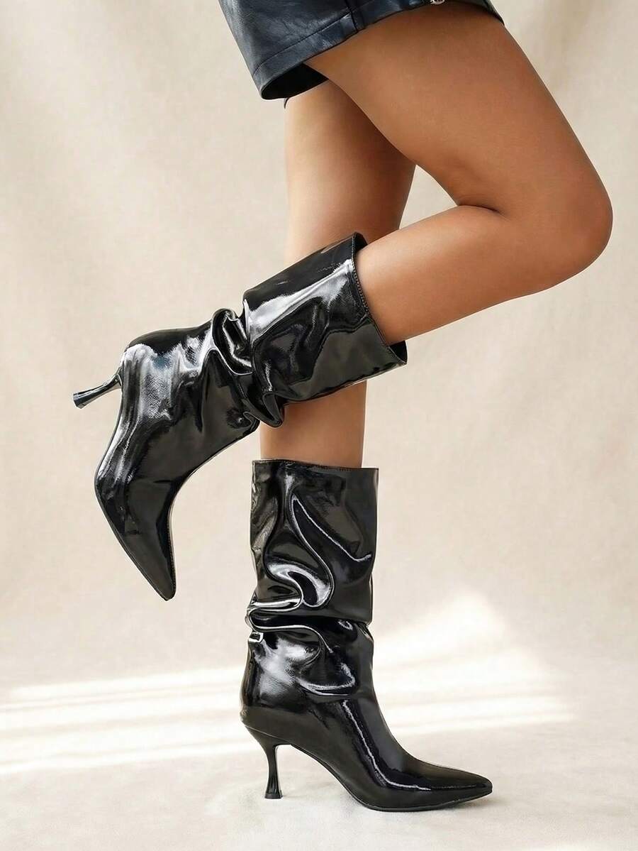 planare 黑色褶皱仿皮中筒靴，尖头复古风高跟靴，适合通勤和聚会，显瘦效果，秋冬季款