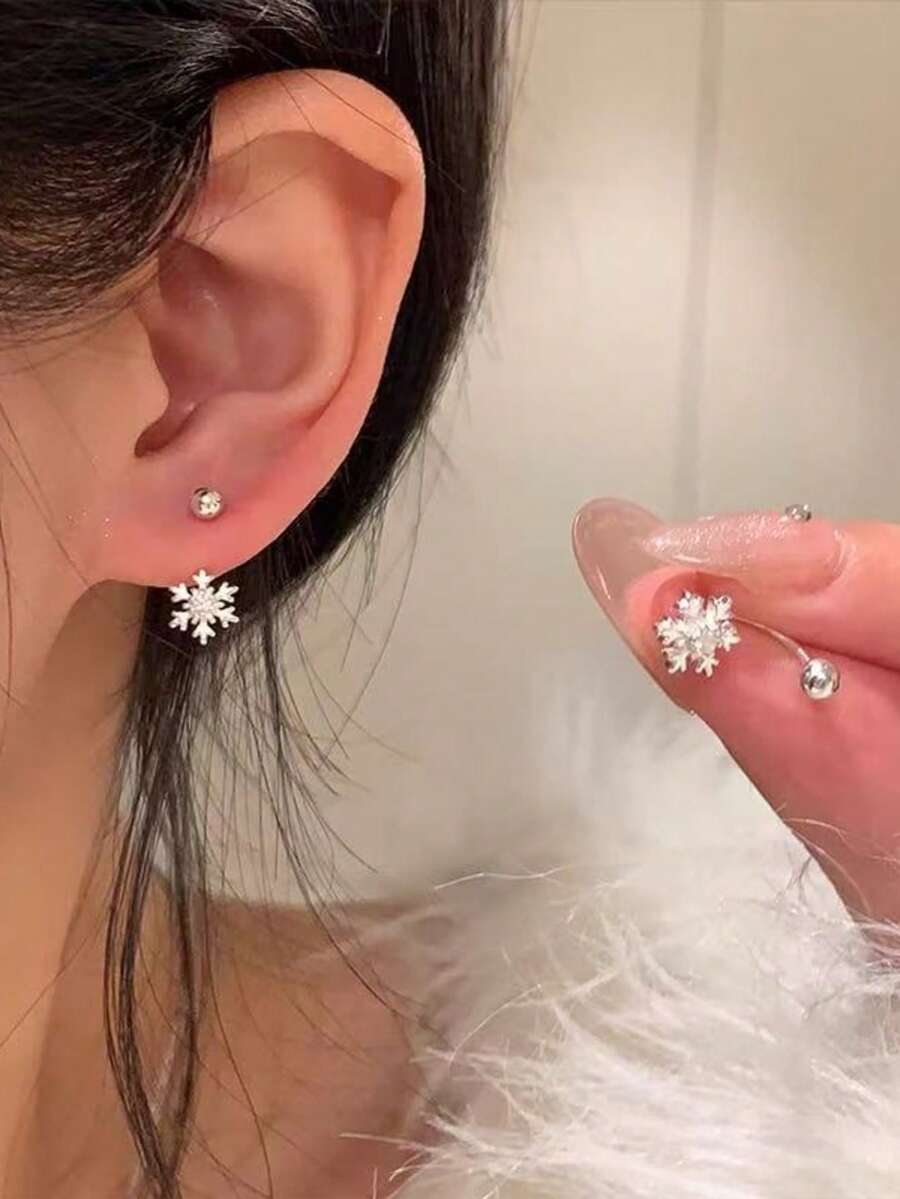 2只雪花耳环，微镶锆石耳环，小巧闪亮女士耳环 - 白色 - 查看 1