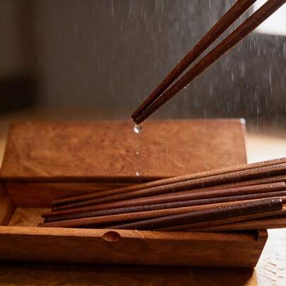 10pcs High Quality Wooden Chopsticks Set With Wooden Box - Ideal For Home, Kitchen, Living Room - Prevents Chopsticks From Scattering - Great Gift Choice