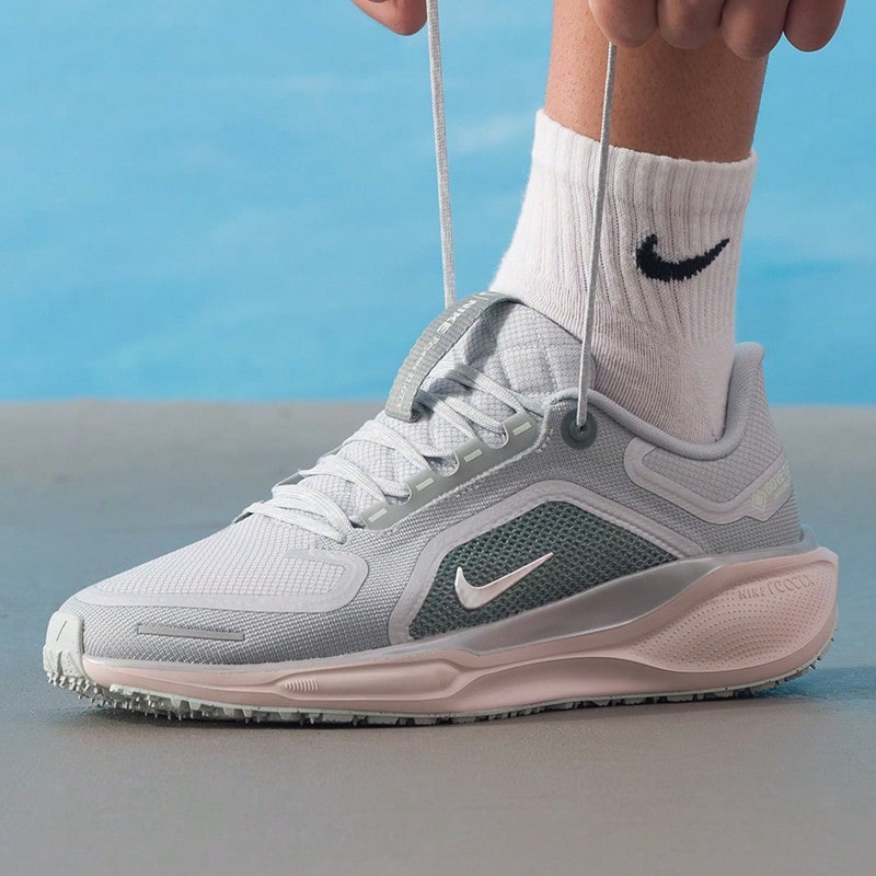 Nike 男士 Pegasus 41 GTX 户外防水跑鞋 - 銀灰色/綠色 - 查看 1