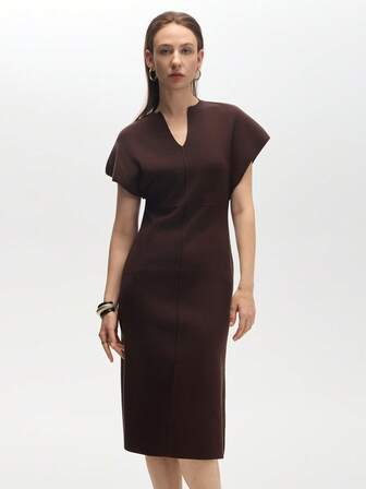 Vestido de suéter de manga corta con cuello en pico minimalista y de unicolor