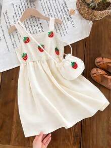 Đầm hai dây thêu hình dâu tây mùa hè cho bé gái, đầm công chúa ren móc màu trắng kem cho trẻ em kèm túi đeo chéo hình dâu tây cùng màu, chất liệu mềm mại, thoáng khí, trang phục ngọt ngào cho bé gái đi chơi và chụp ảnh. - Màu be - Xem 2