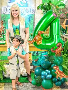 43件套恐龙气球套装，包含绿色数字和迷你恐龙铝箔气球以及绿色乳胶气球，适用于恐龙主题生日派对、恐龙主题派对装饰、丛林恐龙主题装饰、室内外摄影、节日活动、派对和迎婴派对装饰。 - 彩色 - 查看 5