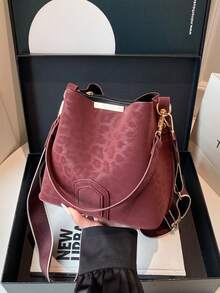 Nova Bolsa Balde Estampada de Leopardo PU Versátil, Elegante e Casual, Estilo de Nicho da Moda, Alça Larga Retrô Clássica de Alta Qualidade, Bolsa de Ombro Transversal Adequada para Trabalho, Encontros, Compras e Uso Diário - Vinho - Visão 6