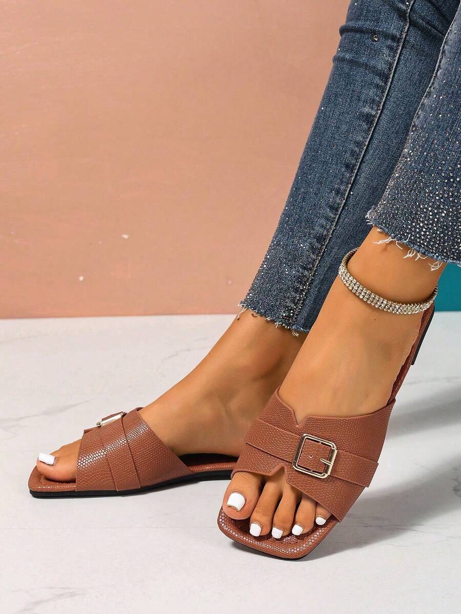 Novas sandálias rasteiras casuais com tiras, perfeitas para a primavera/verão. Chinelos de praia confortáveis, com salto baixo e bico redondo. Sandálias versáteis para mulheres. - Castanho - Ver 1