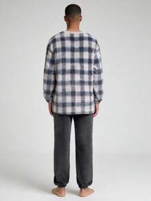 Snug League 2pcs Men Flannel Fluffy Pajama Set, Round Neck Pullover Pocket Patched Top & Pants Casual Loungewear For Autumn/Winter, Fall Winter Clothes, Cozy - Apricot - View 2