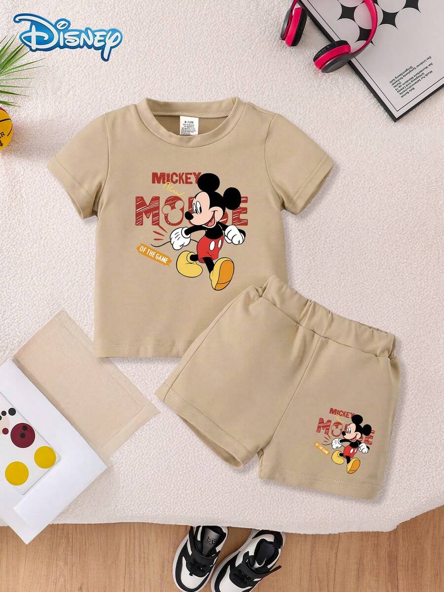 Disney 2件套男婴米奇字母印花短袖上衣和纯色短裤度假百搭套装，儿童可爱图案T恤和松紧腰短裤 - 卡其色 - 查看 1
