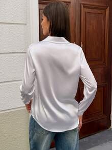 优雅翻领前扣长袖仿丝缎面女式衬衫 - 白色 - 查看 2